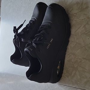 Women's Sketchers Uno size 9.5